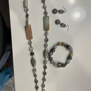 Premier Designs Silver, Aqua and  Earth Tones Necklace Set